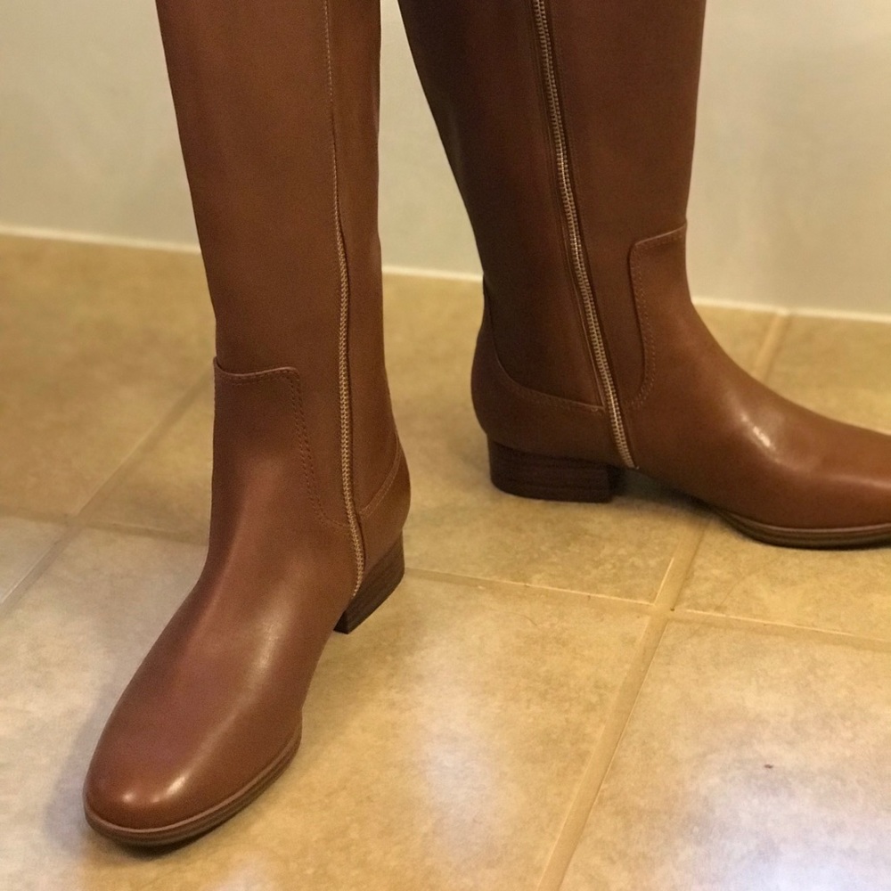 New Michael Kors boots - Picture 2 of 5
